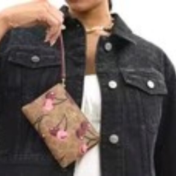 Coach Corner Zip Wristlet In Signature Canvas with Cherry Print - Tan *NWT* - Picture 2 of 6